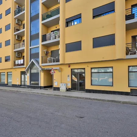 Apartment Lesley Armacao de Pera